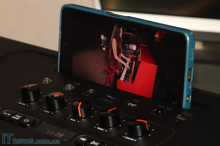 REAL-EL_X-795_portable_acoustics